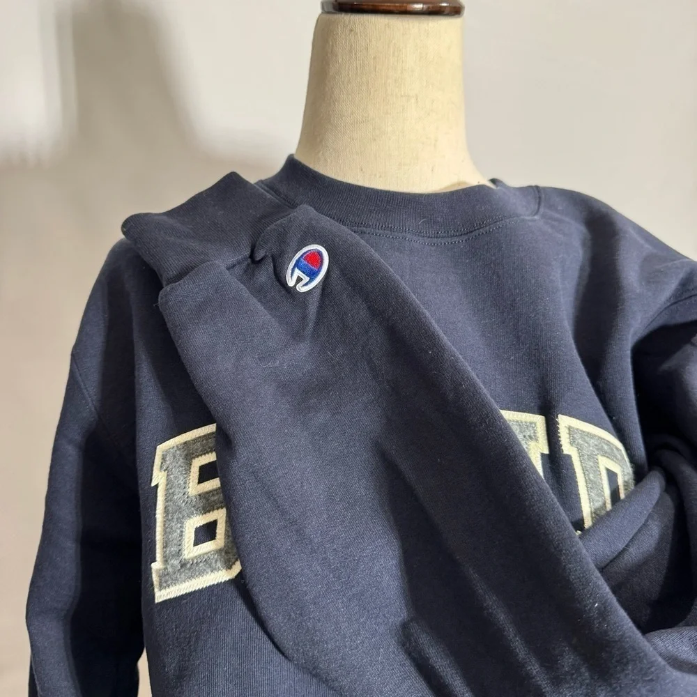 Champion • Bend Oregon Varsity Style Crewneck Sweatshirt Navy Unisex S